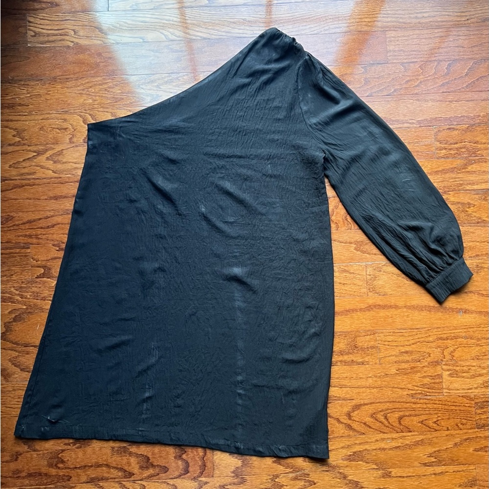 Black One-Shoulder Dress